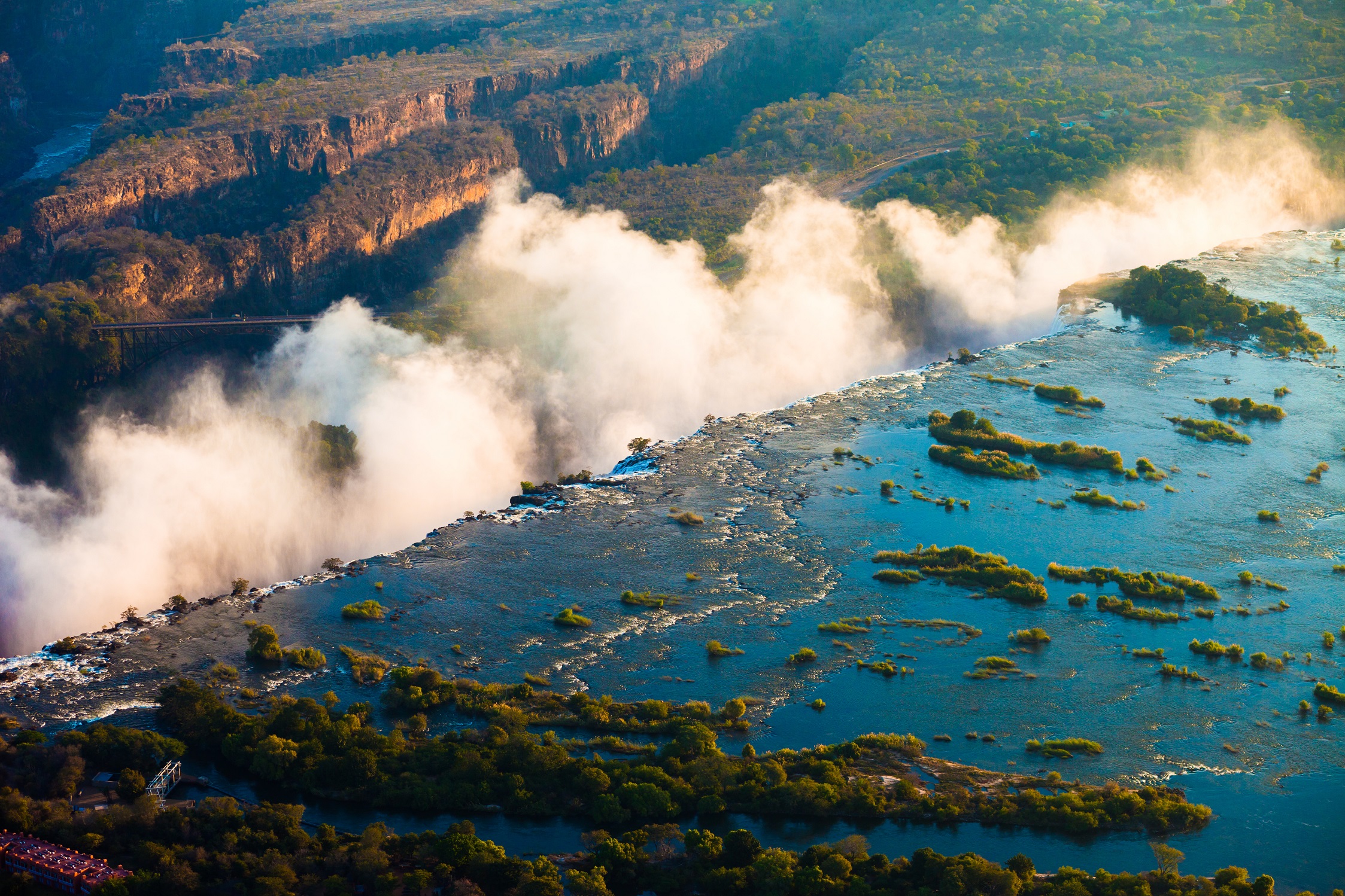 victoria-falls-aerial-AdobeStock_47107321.jpeg