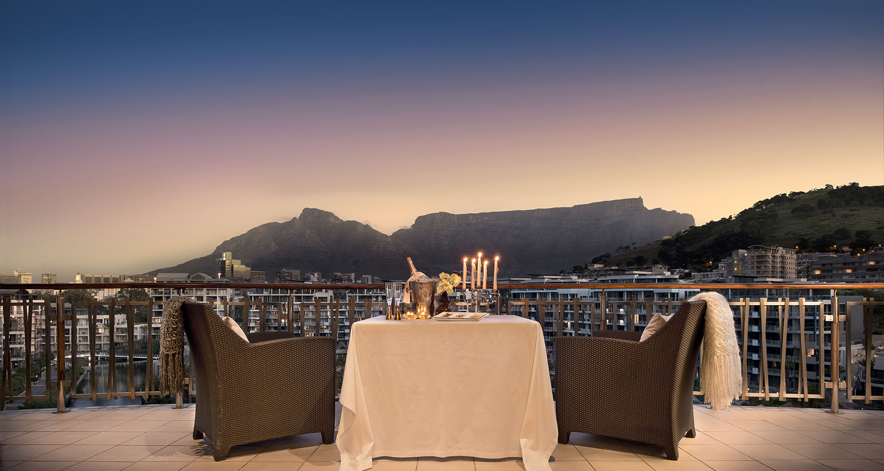 one-and-only-cape-town-rooms-table-mountain-suite-balcony-02-2.jpg